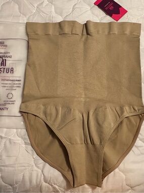 Shapermint (Empetua) High-Waist Shaping Briefs in Taupe XL/XXL